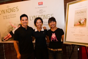 13-051-029 Lyn book launch-edt1 (resized 1000width)